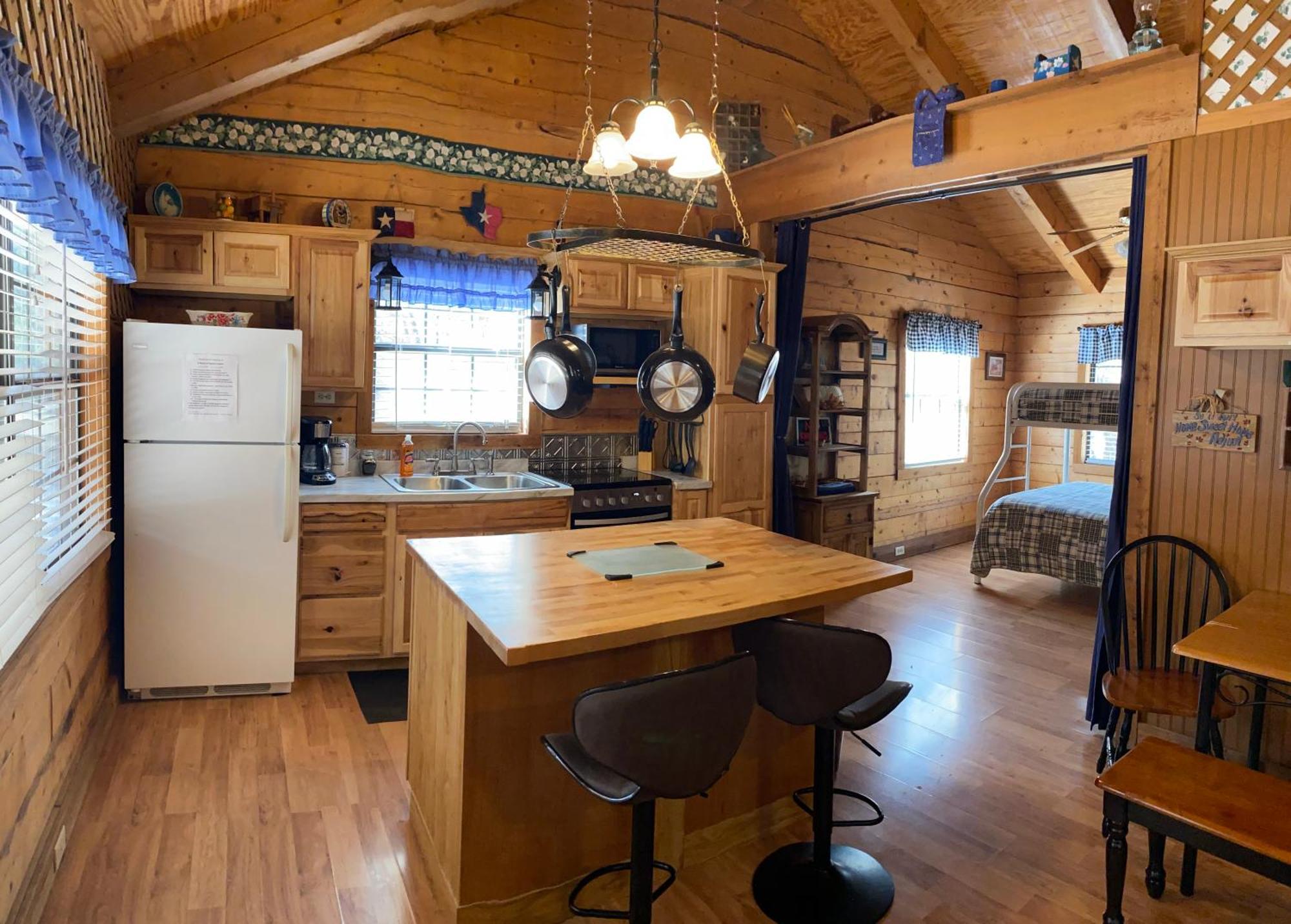 A Peace Of Heaven Cabins And Rv Vanderpool Exteriér fotografie